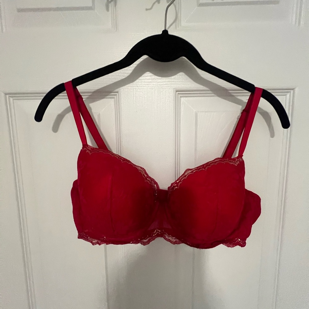 Victoria's Secret Red Lace Dream Angels Underwire Bra